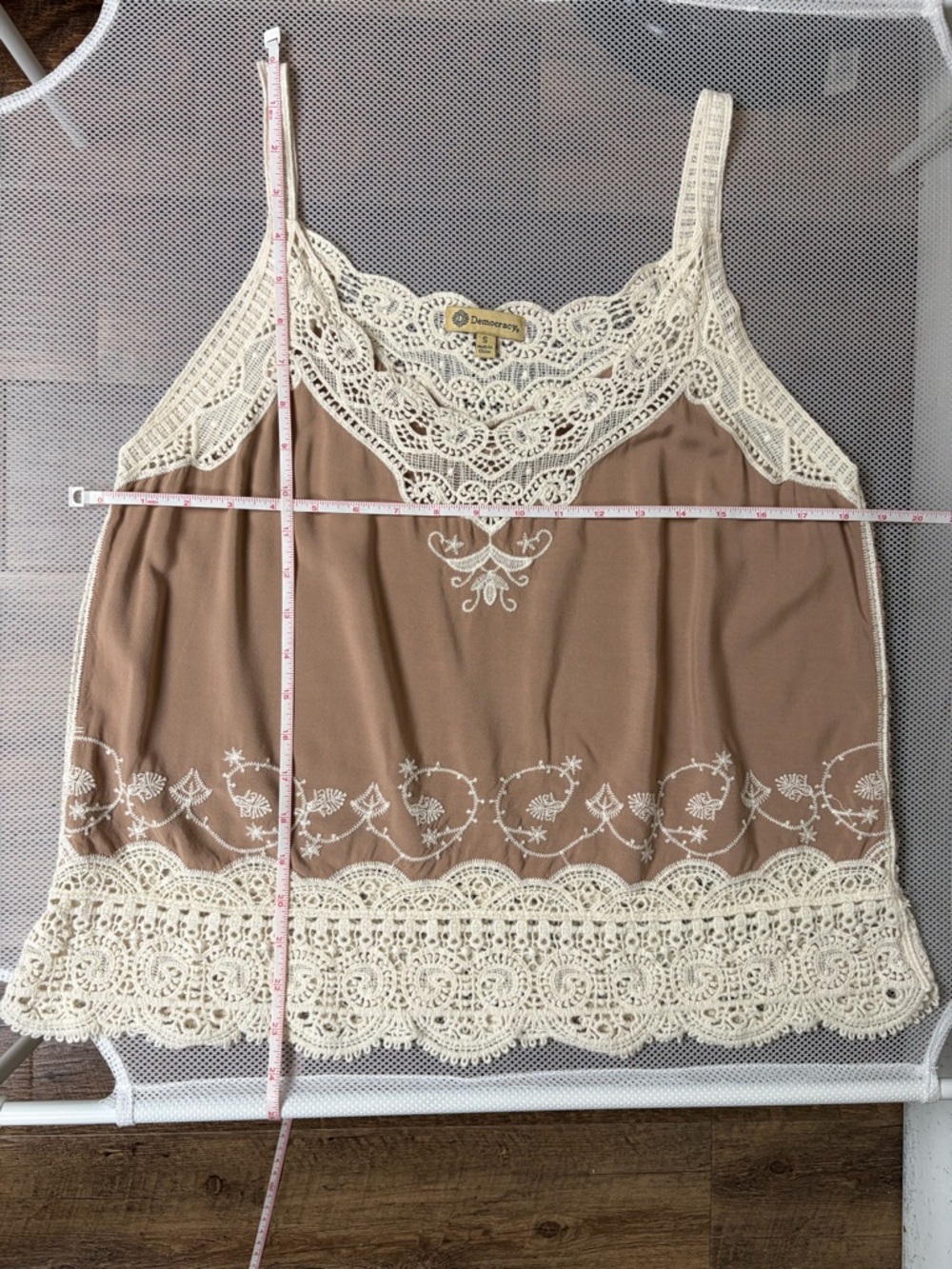 Democracy Boho Lace Embroidered Rayon Camisole Tank Top Tan Neutral Summer Sz S - Picture 8 of 11